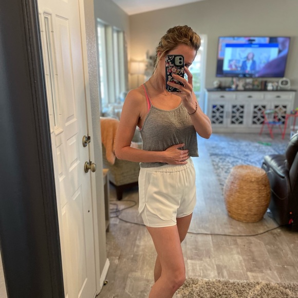 NWT Aqua Brand Pull On Scalloped High Waisted Shorts - Picture 8 of 13